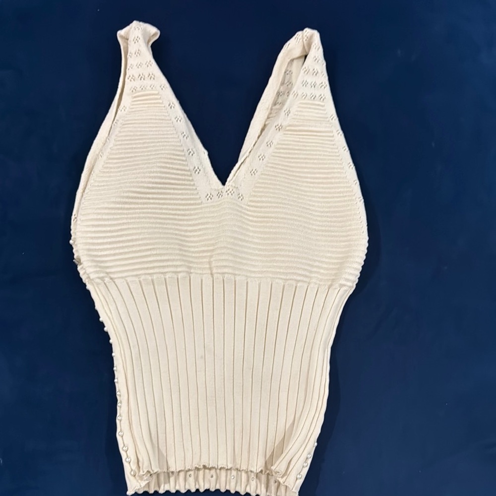 Embellished Cream Sleeveless Top one size fits all - Picture 2 of 4